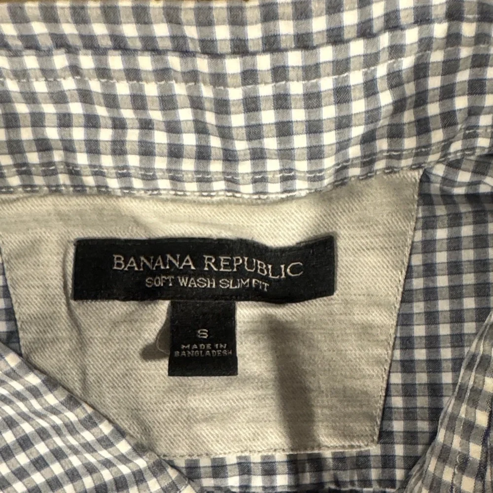 Banana Republic Slimfit Gray Blue and White Checkered Shirt - Size S